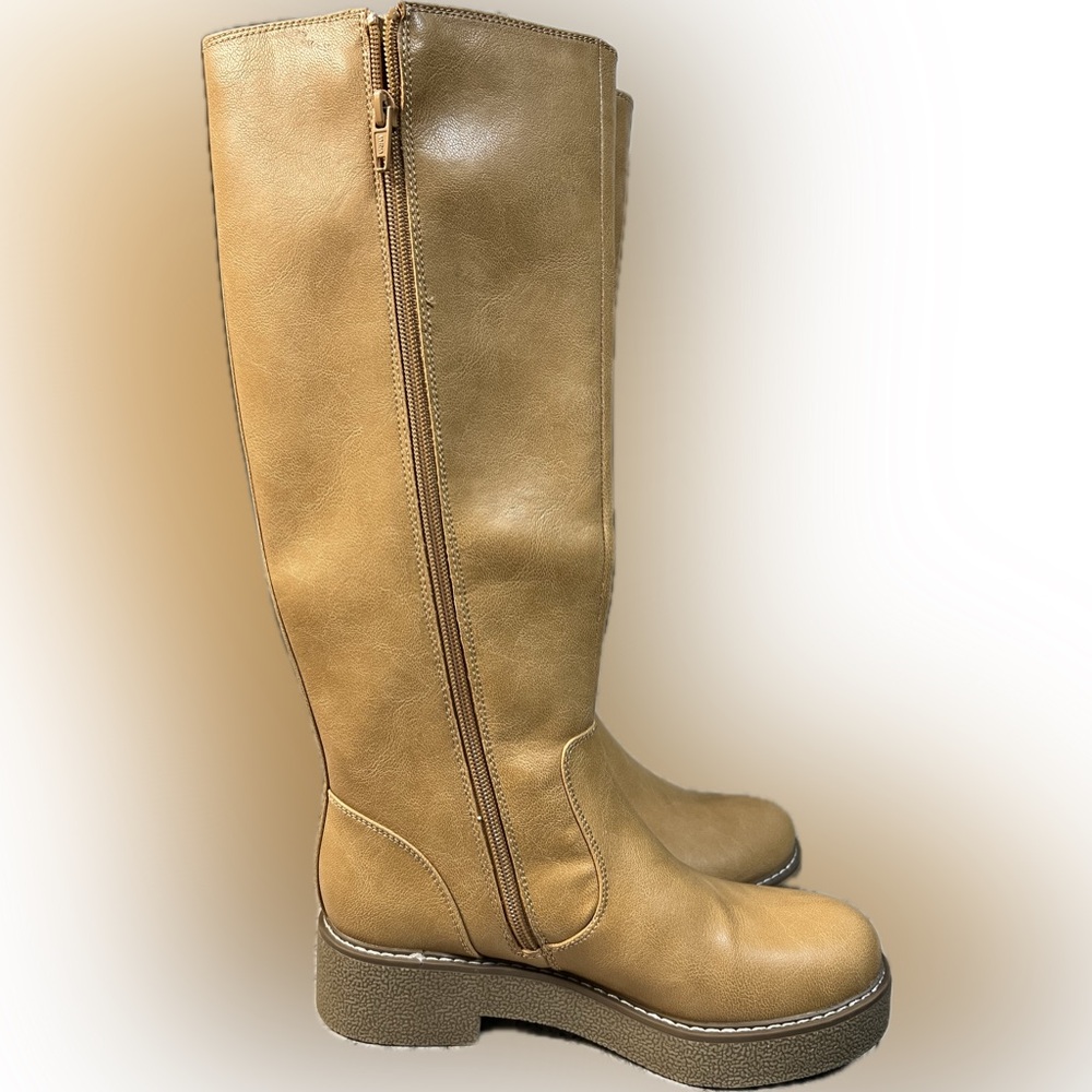 Universal Thread tall zip boots tan light brown chunky heel sz 7 Excellent cond